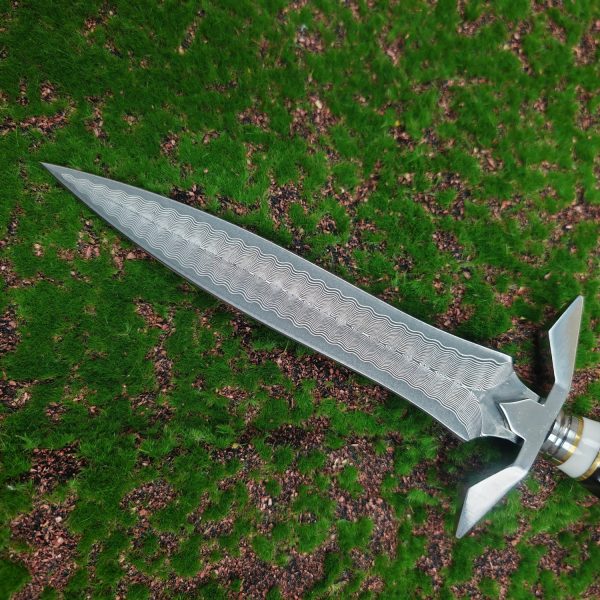 DE012 Cross Sword Double-edged Knife Wooden Handle Leather Sheath