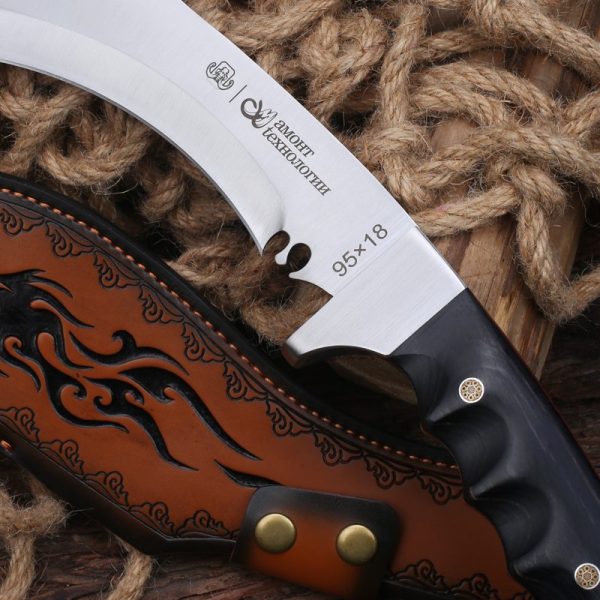 图 5 GT021 Black Big Dog Curved Knife Wooden Handle Leather Sheath