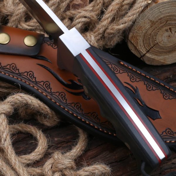 图 6 GT021 Black Big Dog Curved Knife Wooden Handle Leather Sheath