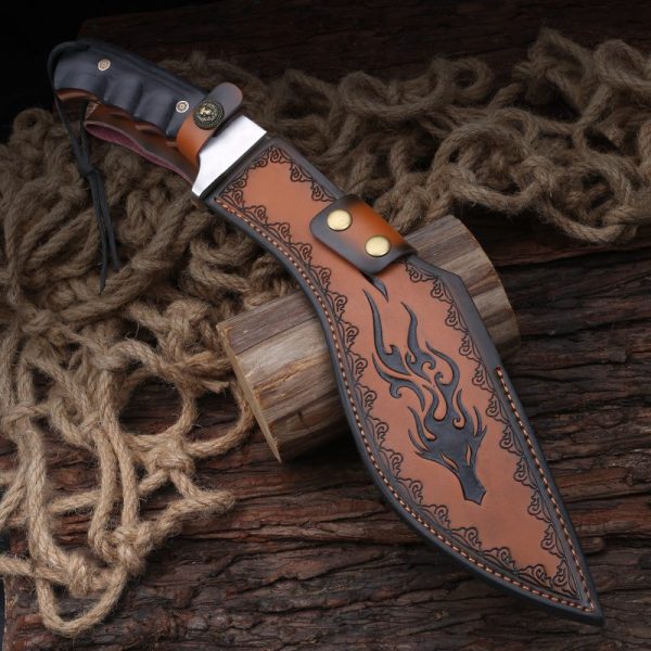 图 8 GT021 Black Big Dog Curved Knife Wooden Handle Leather Sheath