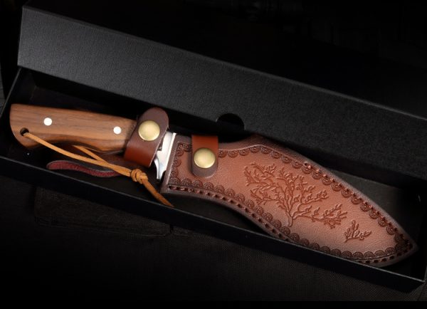 GT023 Snow Leopard Curved Knife Wooden Handle Leather Sheath